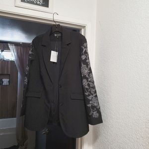 DG2 black blazer